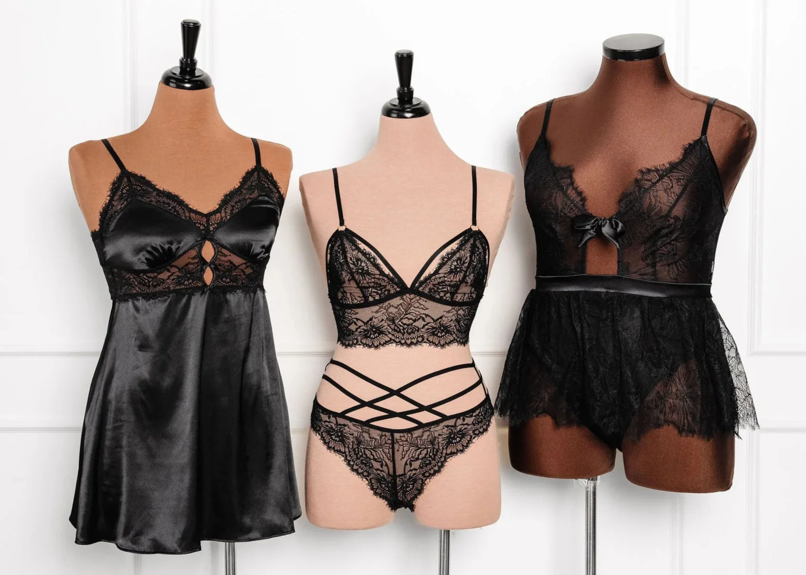 Eyelash Lace Crotchless Teddy - Black - Image 15