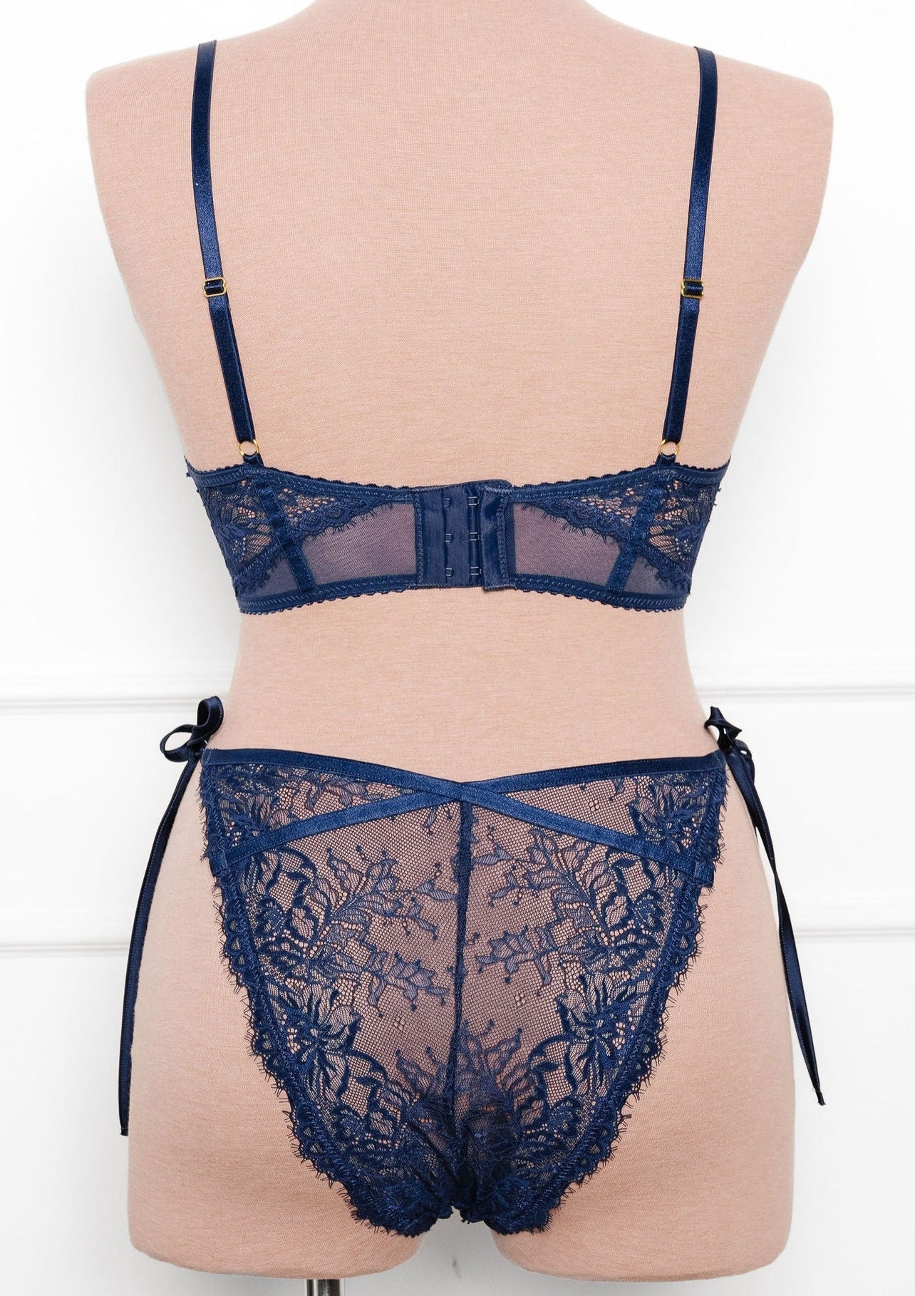 Lacy Underwire Cupless Corset - Navy - Image 4